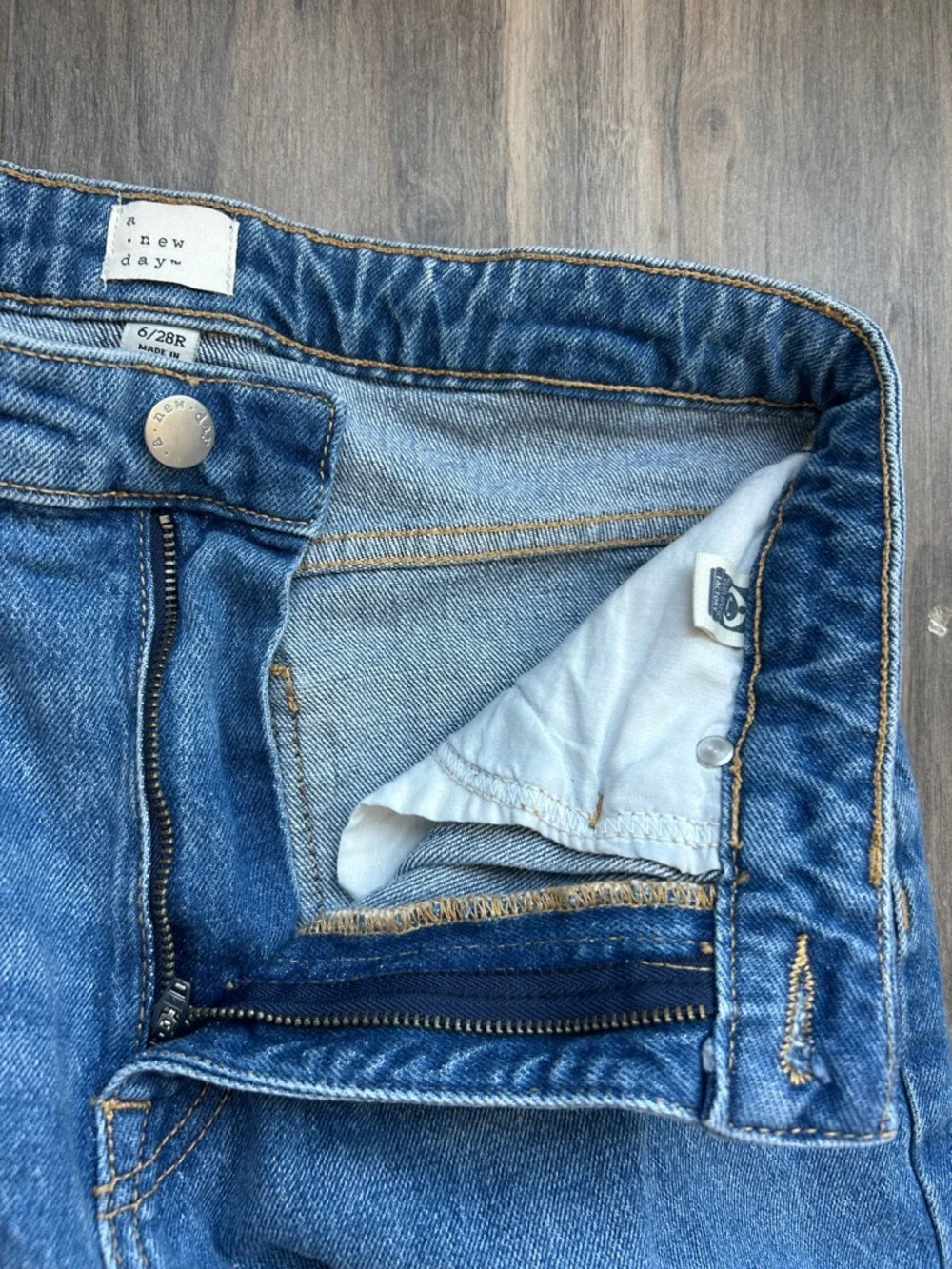 NWOT A New Day Barrel Jeans - Picture 4 of 8